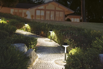 Садовая подсветка Intex 28689 Lawn Brite Solar LED Landscape Laght